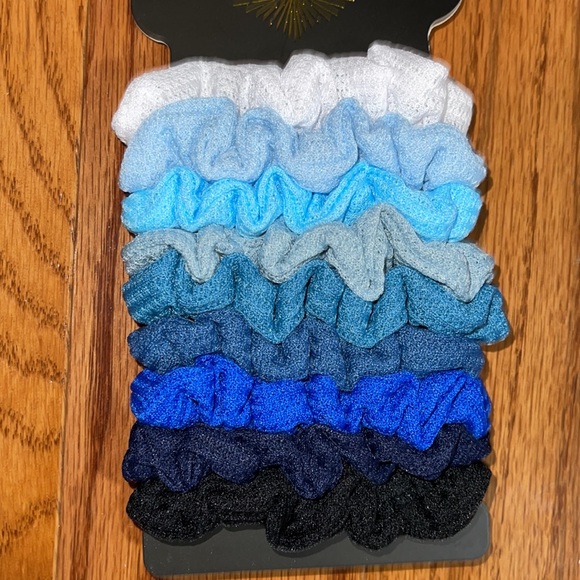 Scrunches - Picture 5 of 6